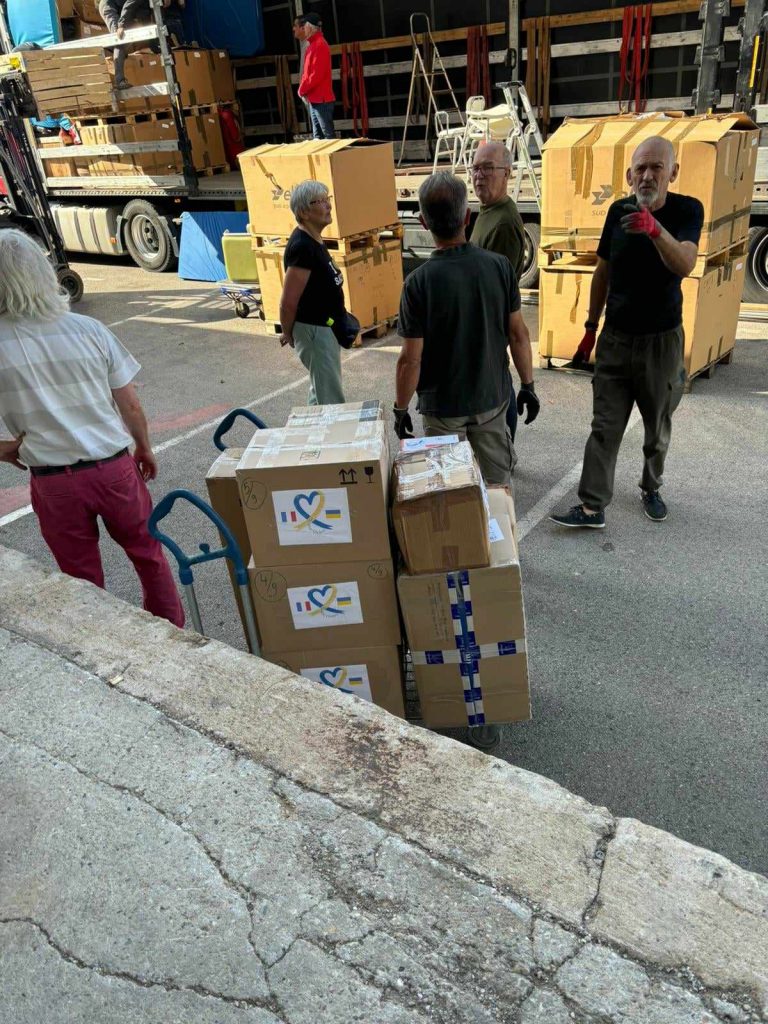 envoi de biens de première nécessité